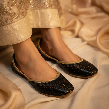 Tilla Cutwork black