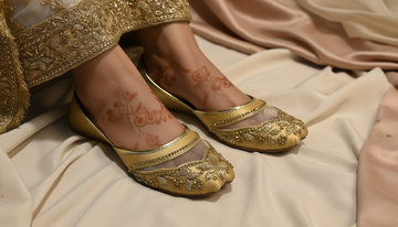 Chamak – Golden Khussa